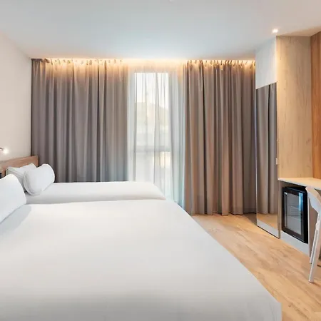 Lisboa Hotel 3*